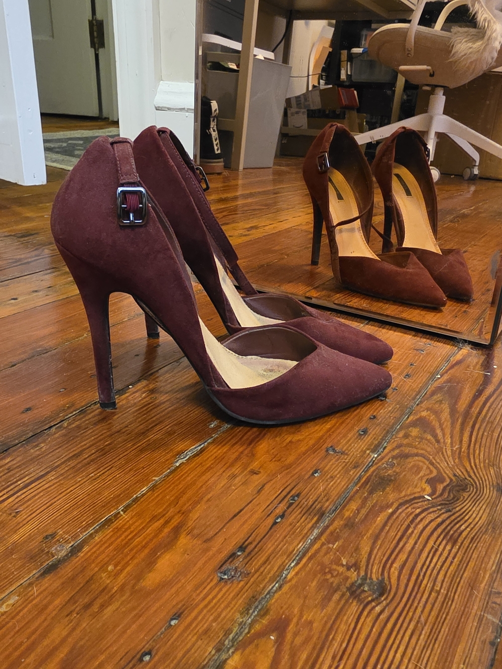 Women's Burgundy Suede Pointed-Toe Stiletto Heels